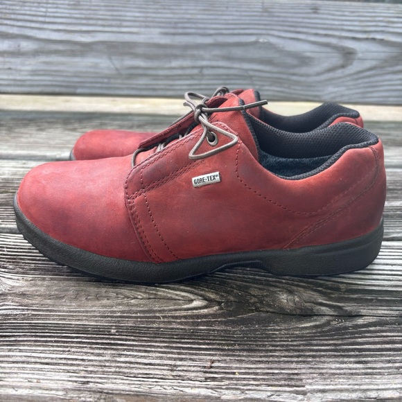 L.L. Bean womens leather gortex lace up shoes red brown 6 - Picture 2 of 6
